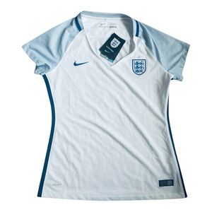 2016-18 England Women’s Nike Home National Football Jersey Size: M